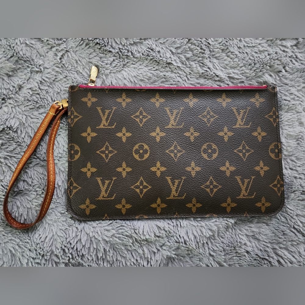 Louis Vuitton Monogram Pochette Pivoine